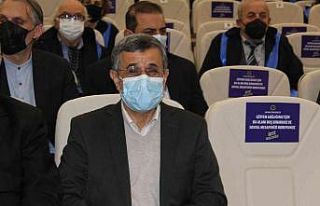 Ahmedinejad: "(Nükleer müzakereler) Hak ve...