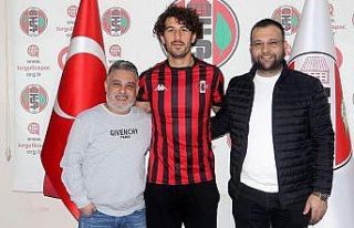 Ahmet Şahbaz Turgutluspor’la anlaştı