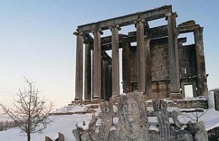 Aizanoi Antik Kenti beyaza büründü