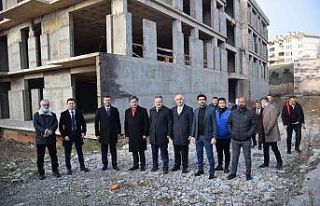 AK Parti teşkilatı sağlık yatırımlarını inceledi