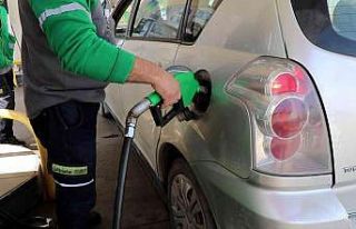 Akaryakıt işletmecileri ’maktu’ değil ’nispi’...