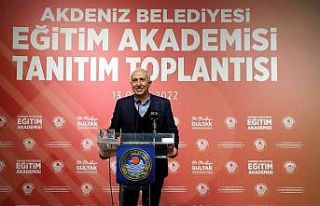 Akdeniz Belediyesi, bu yıl 7 bin öğrenciye eğitim...