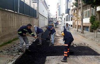 Akdeniz Belediyesi yol çalışmalarına aralıksız...