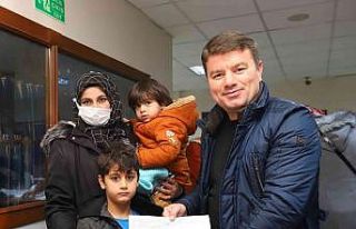 Aksaray Belediyesinden karnesini getiren öğrencilere...
