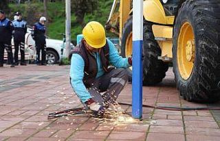 Alanya İskelesi’ndeki kaçak yapılar yıkıldı