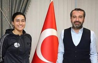 Aliye Demirbağ, olimpiyat müsabakaları için Ukrayna’da