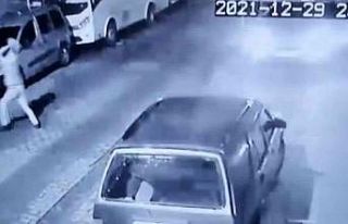 Alkol alıp ev arkadaşıyla kavga etti, sokaktaki...