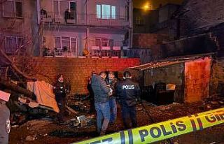 Alkollü şahıs sigara içerken uykuya dalınca çıkan...