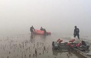 Amasya’da gölde kaybolan şahsı arama çalışmaları...
