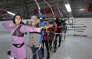 Amasya’nın şampiyonluk hedefleyen okçu kızları