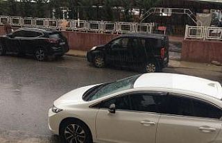 Aniden bastıran dolu yağışı vatandaşlara zor...