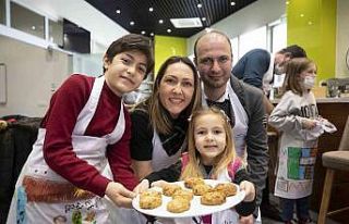 Anne-babalar pişirdi, çocuklar tasarladı