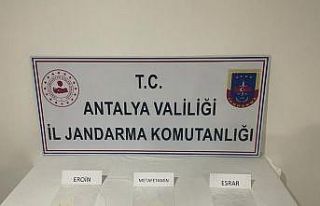 Antalya’da jandarmadan uyuşturucuya geçit yok