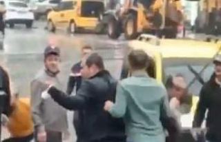 Antalya’da şehrin ortasında sopalı, tekmeli,...