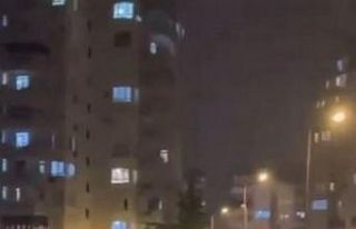 Antalya’da yağmur suyunda bota binip, denizde yüzer...