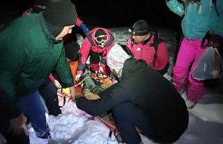 Antalya’da yaylada mahsur kalan 28 kişilik ekip...