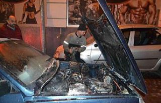 Aracı yandı, üzüntüden “Garibin bir arabası...