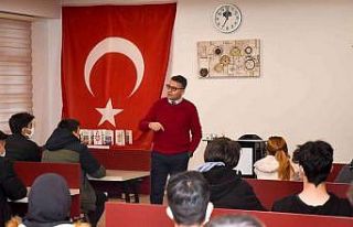 Arif Nihat Asya şiirleriyle anıldı