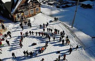 Artvin’in Atabarı Kayak Merkezinde hamsi şenliği...