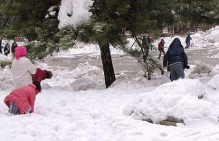 Aslanapa’da okullara 1 günlük kar tatili