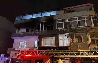 Ataşehir’de yangında komşuları dumandan etkilenirken,...