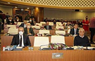 ATB, ABB Meclisi’nde üyelere 150 buket dağıttı