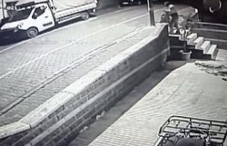 Avcılar’da bir binayı dadanan hırsızlar, aynı...