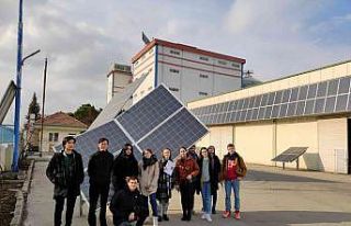 Avrupalı gençler Solartürk tesislerini gezdi