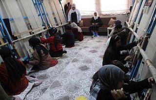 Ayşe nine gençlik hayaline 75’inde başında başladı