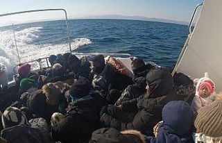 Ayvalık’ta 36 göçmen sahil güvenlik tarafından...