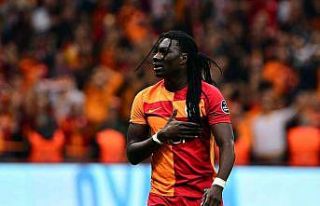 Bafetimbi Gomis yeniden Galatasaray’da