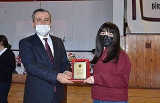 Bafra’da 24 bin öğrenci karnelerini aldı