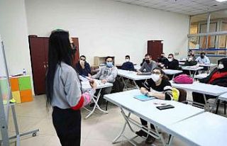 Bağcılar’da engelli vatandaşlara EKPSS desteği