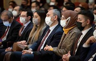 Bakan Gül, hakim ve savcı adaylarıyla ‘Reis Bey’...