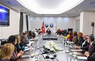 Bakan Özer, olgunlaşma enstitülerinin müdürleriyle...