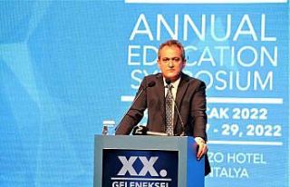 Bakan Özer: “Yüz yüze eğitime devam edeceğiz”