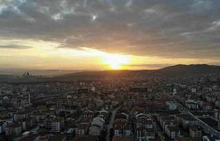 Balıkesir’de sisli gün batımı