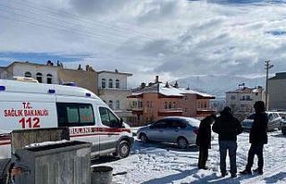 Balkondan giren komşuları acı manzarayla karşılaştı