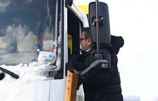 Başakşehir’de 7/24 kar mesaisi