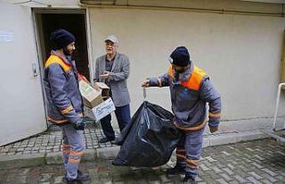 Başakşehirli çevreci 50 ton atığı geri dönüşüme...