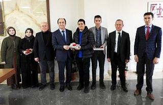 Başarılı öğrencilere ödül