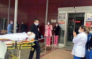 Başından kurşunla yaralanan doktorun tedavisi,...