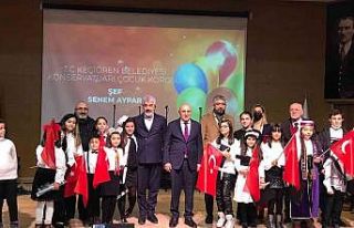 Başkan Altınok çocuklarla şarkı söyledi