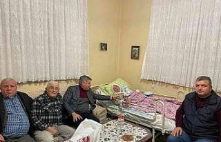 Başkan Aydın yeni yıla hasta ve yaşlılarla birlikte...