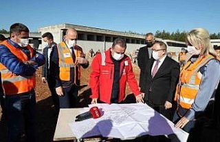 Başkan Böcek, Sokak Hayvanları Bakım Evi’ni...