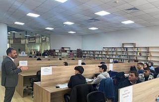 Başkan Çetin, millet kıraathanesinde gençlerle...