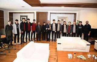Başkan Çiftçi, şampiyonları ağırladı