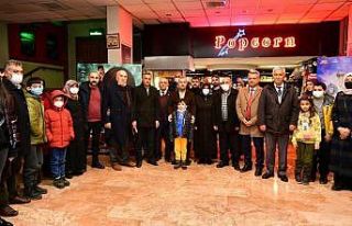 Başkan Çınar, ’Eren’ filmini şehit yakınları...