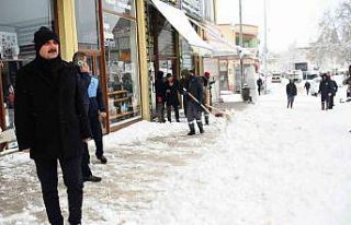 Başkan Doğru, kar temizleme çalışmalarını yerinde...