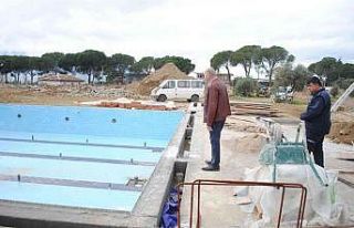 Başkan Ertürk, Horsunlu Sosyal Tesisi’nin çalışmalarını...